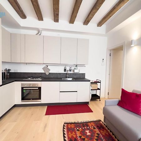 Cavana 5 Tirabora Short Rent Trieste Bagian luar foto